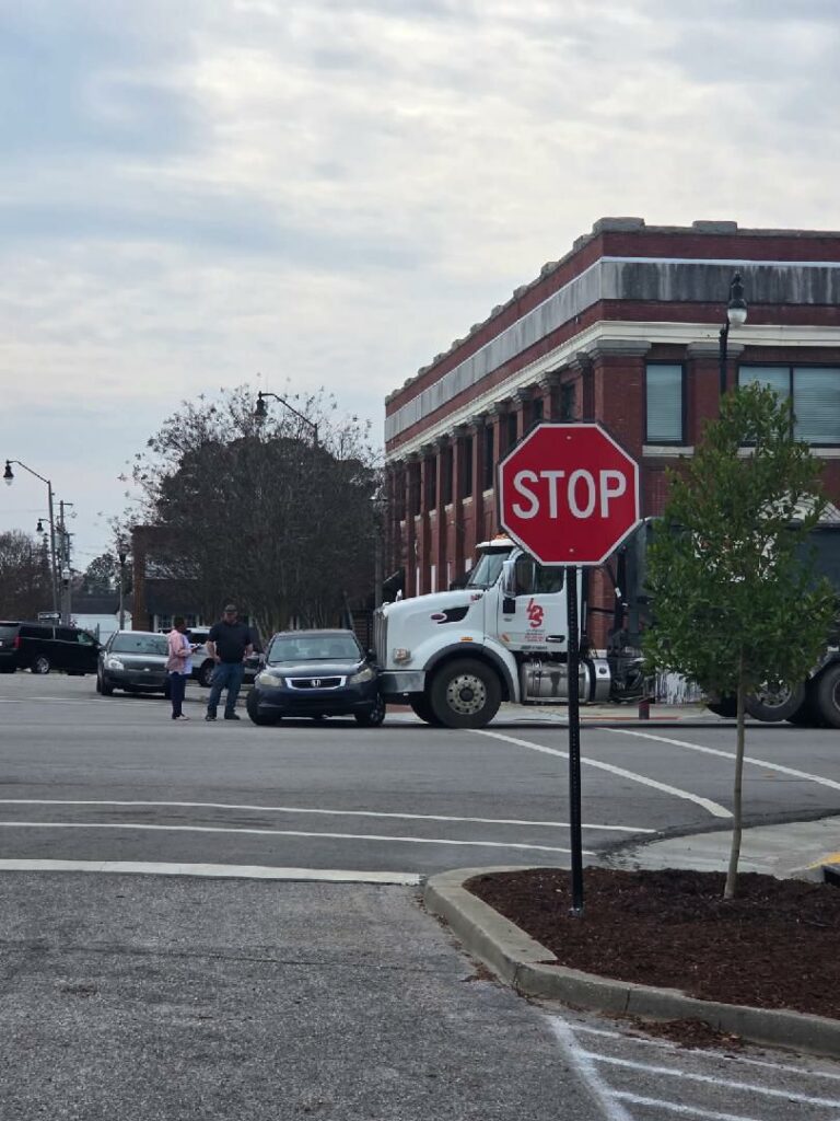 Wreck Occurs On Main Street
