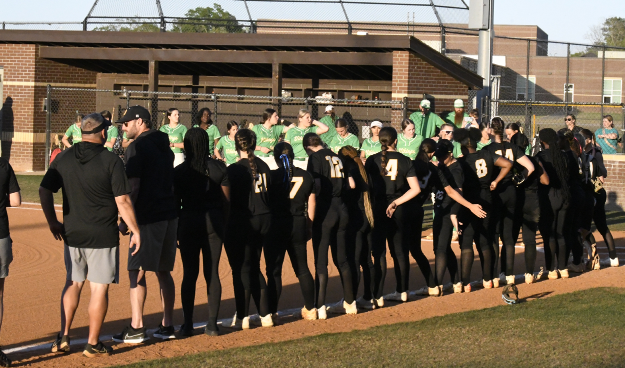 teams and coaches prior to game