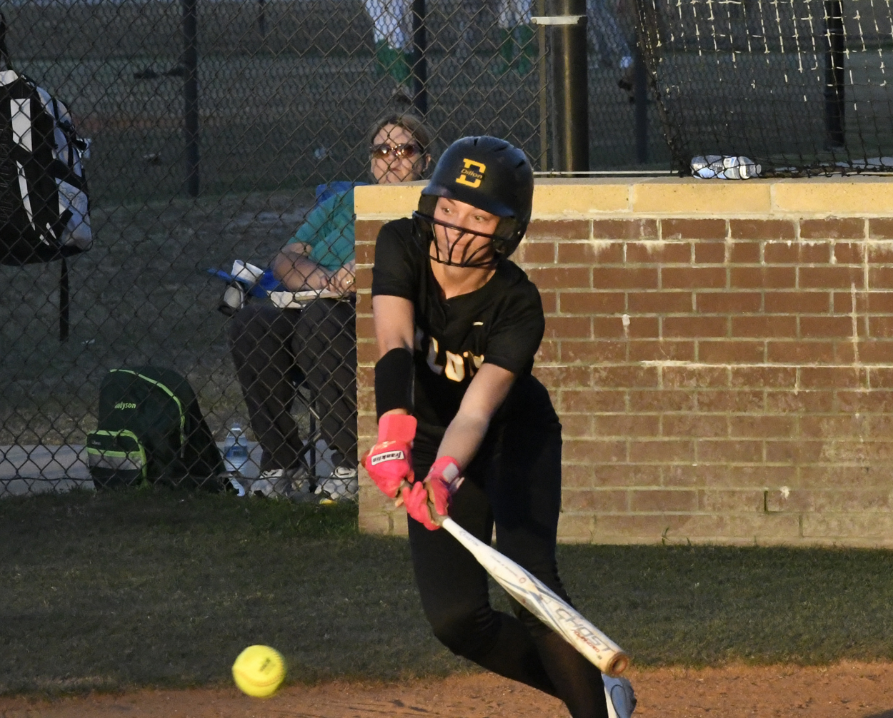  Makenna Meekins hits a grounder to short